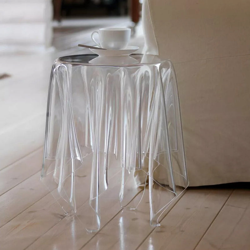 Grand Illusion Table - Clear